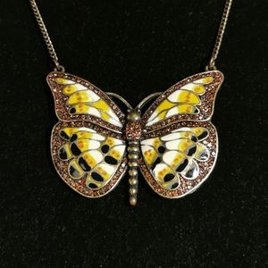 BUTTERFLY NECKLACE